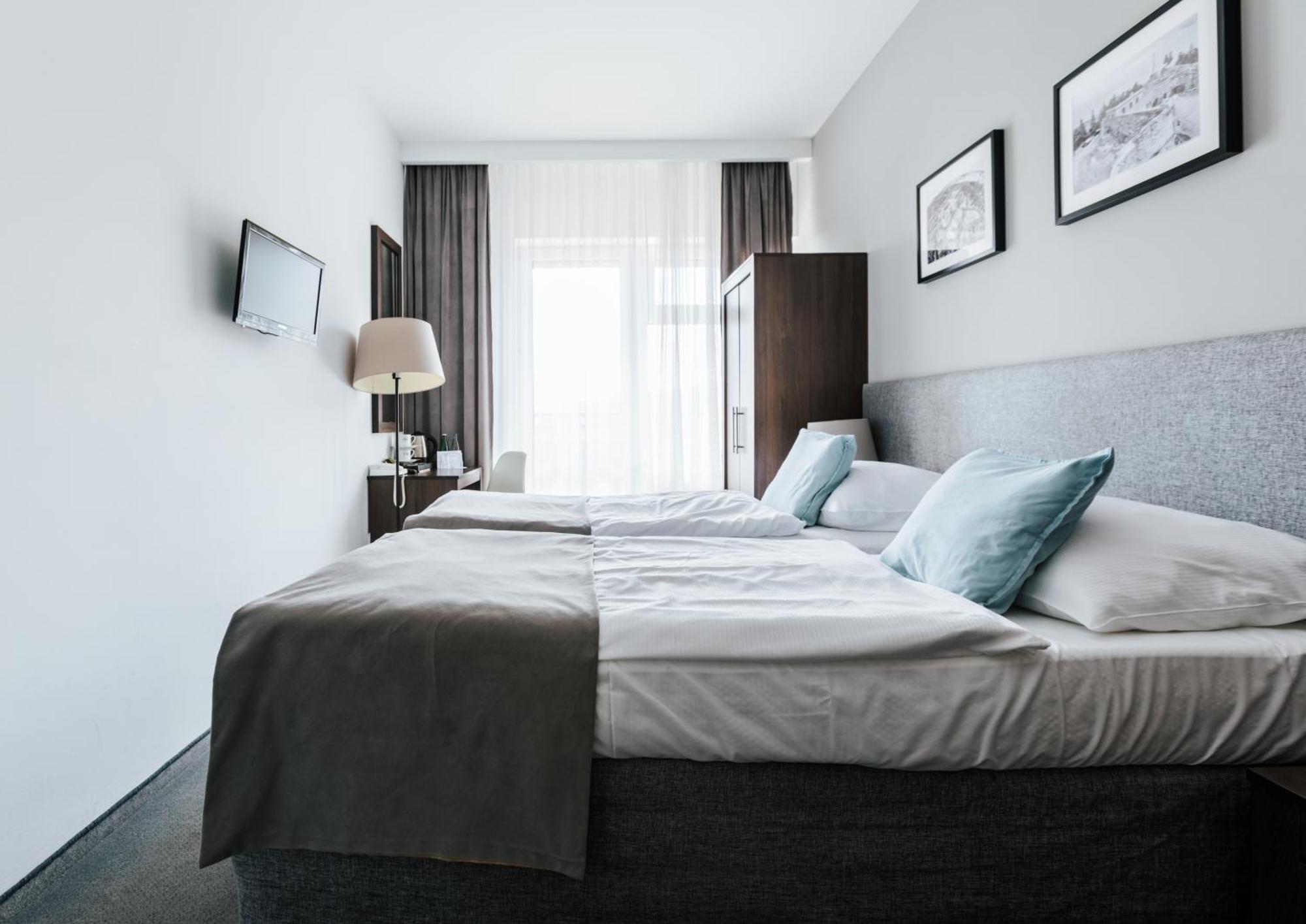 Hotel Srebrna Góra Екстериор снимка
