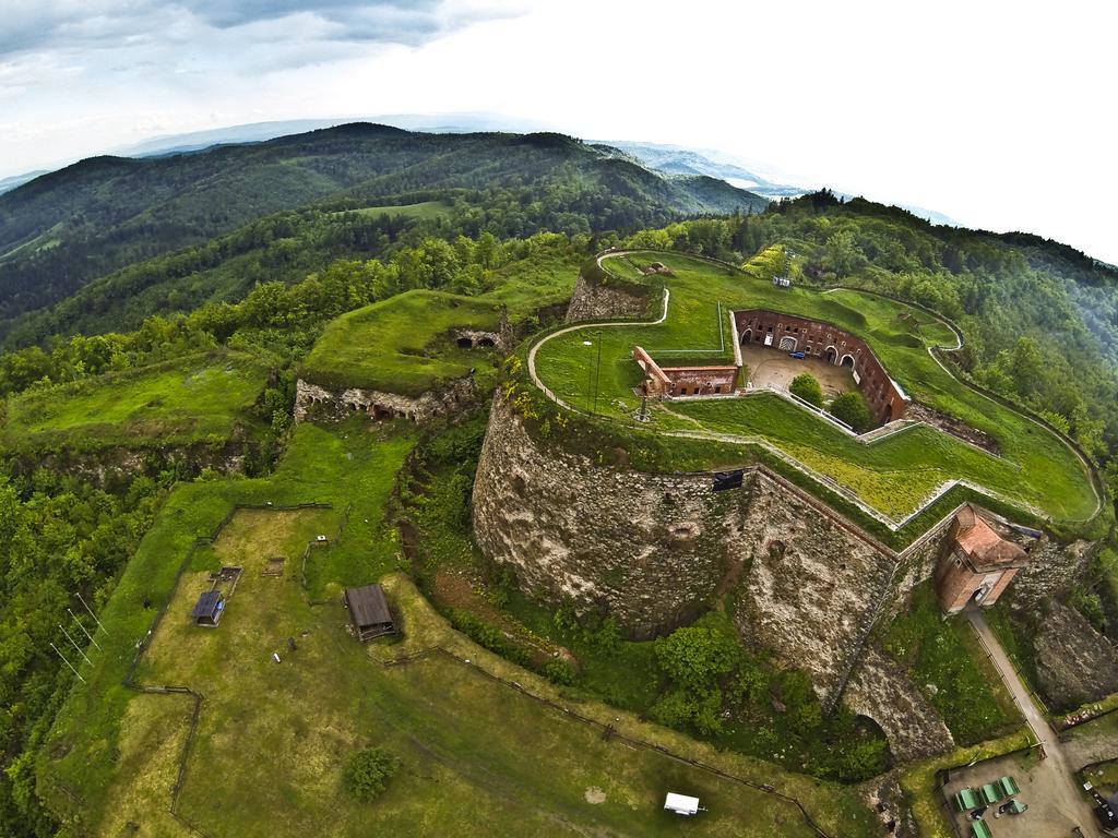 Hotel Srebrna Góra Екстериор снимка
